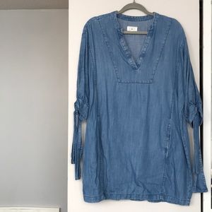 Size M Lou & Grey Denim V-Neck Dress with Ties